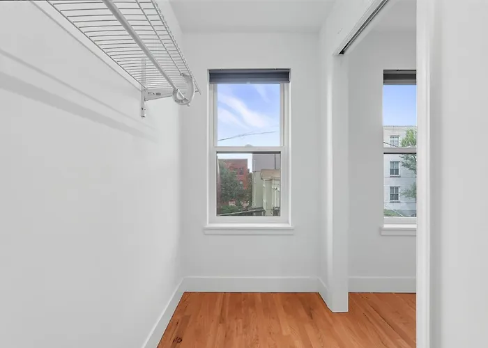 2 Bedroom 2 And A Half Bath Townhouse Stadium And Downtown Nearby Holiday home Pittsburgh